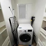 Gorgeous 1 Bedroom Flat With Balcony&Parking